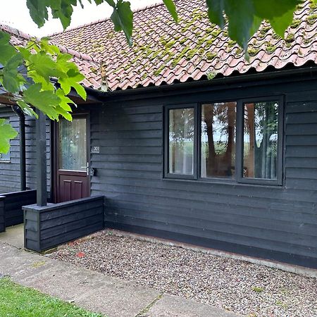 The Farmhouse At Fincham Екстериор снимка