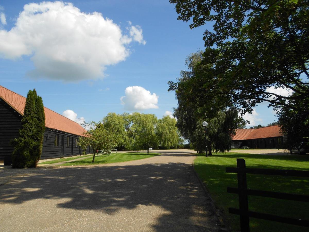 The Farmhouse At Fincham Екстериор снимка